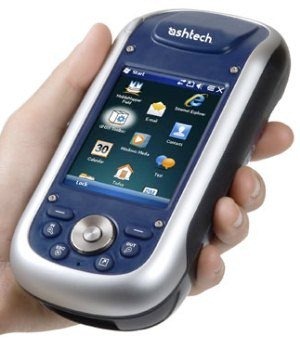 MobileMapper100_handheld-W